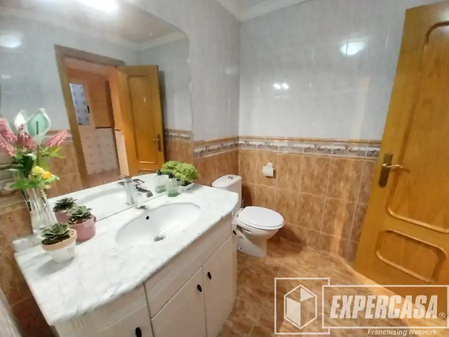 Baño de Finca rústica en venta en Torrent con Aire acondicionado, Terraza y Trastero