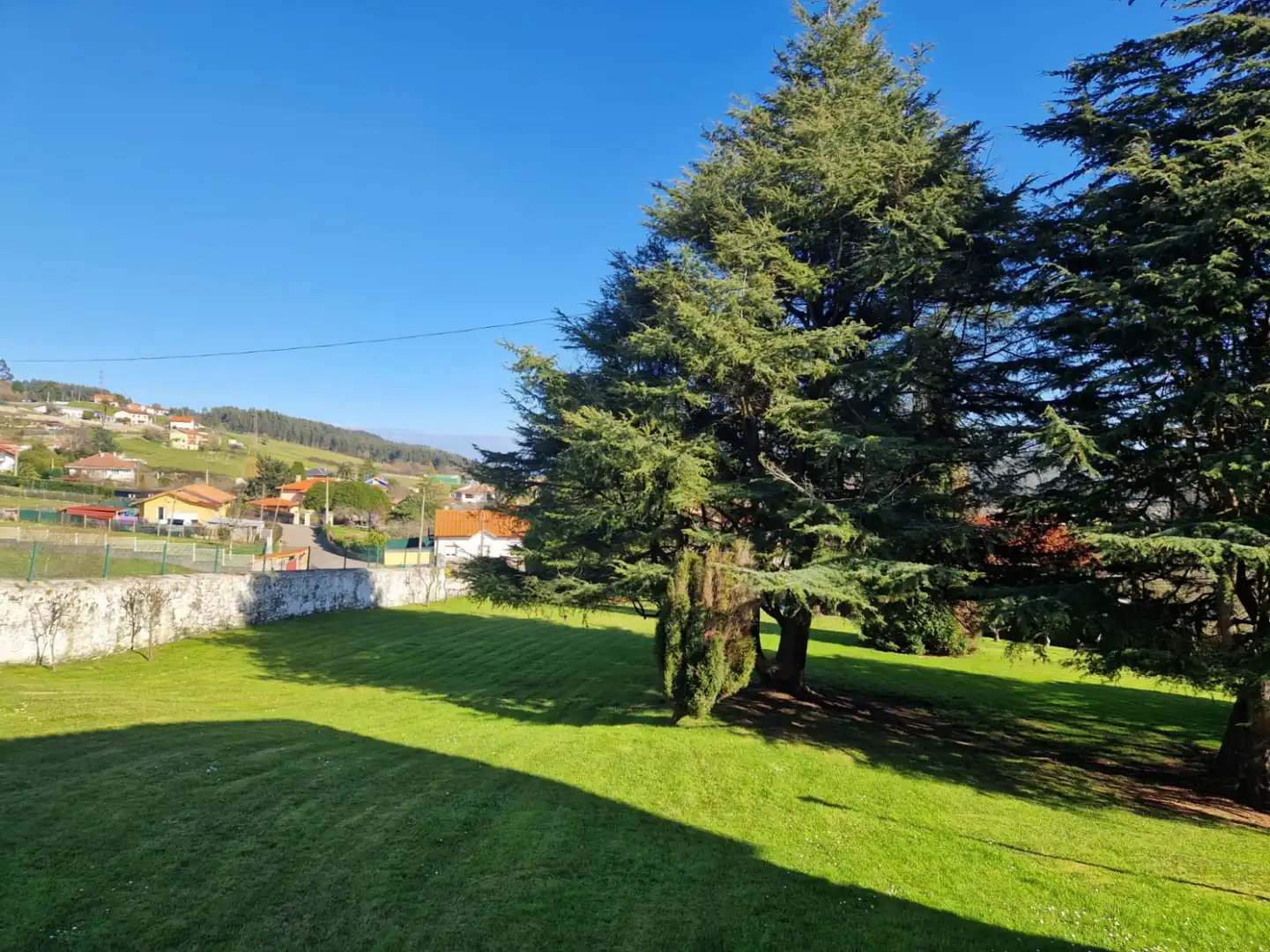Jardí de Casa o xalet en venda en Castrillón amb Calefacció, Terrassa i Traster