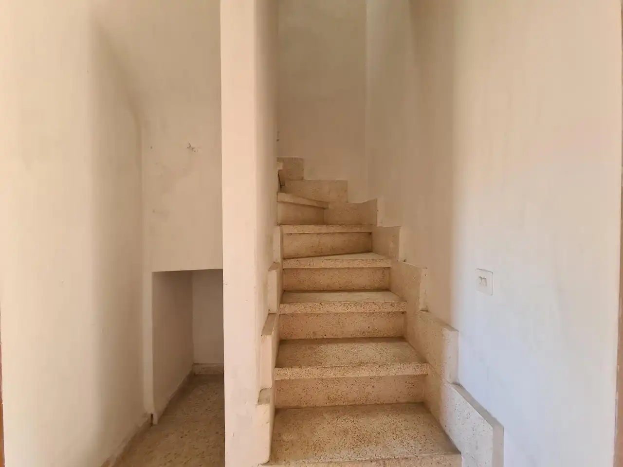 Casa adosada en venta en La Adrada  con Balcón