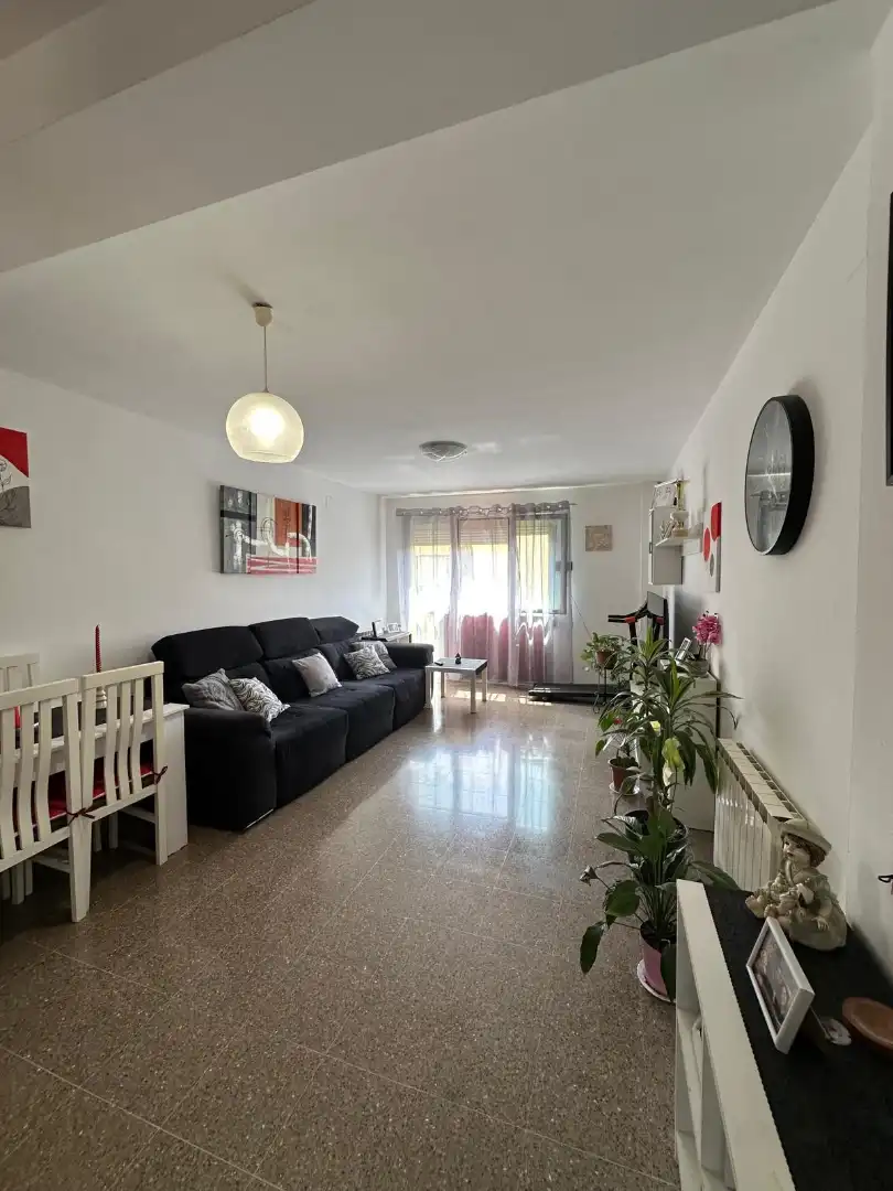 Sala de estar de Piso en venta en Sallent con Calefacción y Trastero