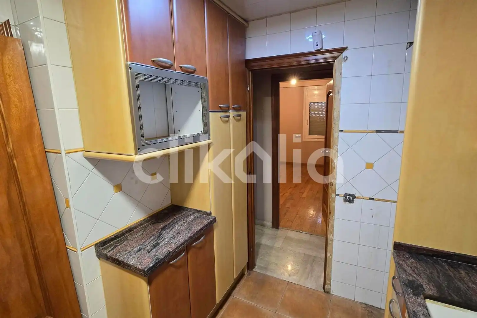 Cuina de Pis en venda en Sant Boi de Llobregat amb Terrassa