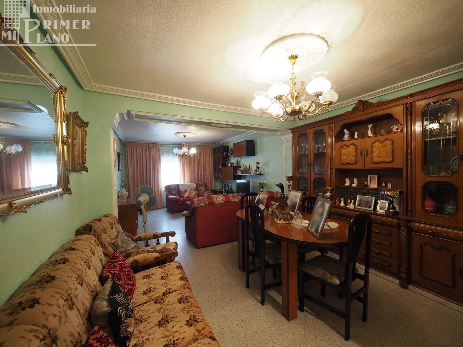 Sala d'estar de Casa o xalet en venda en Socuéllamos amb Calefacció