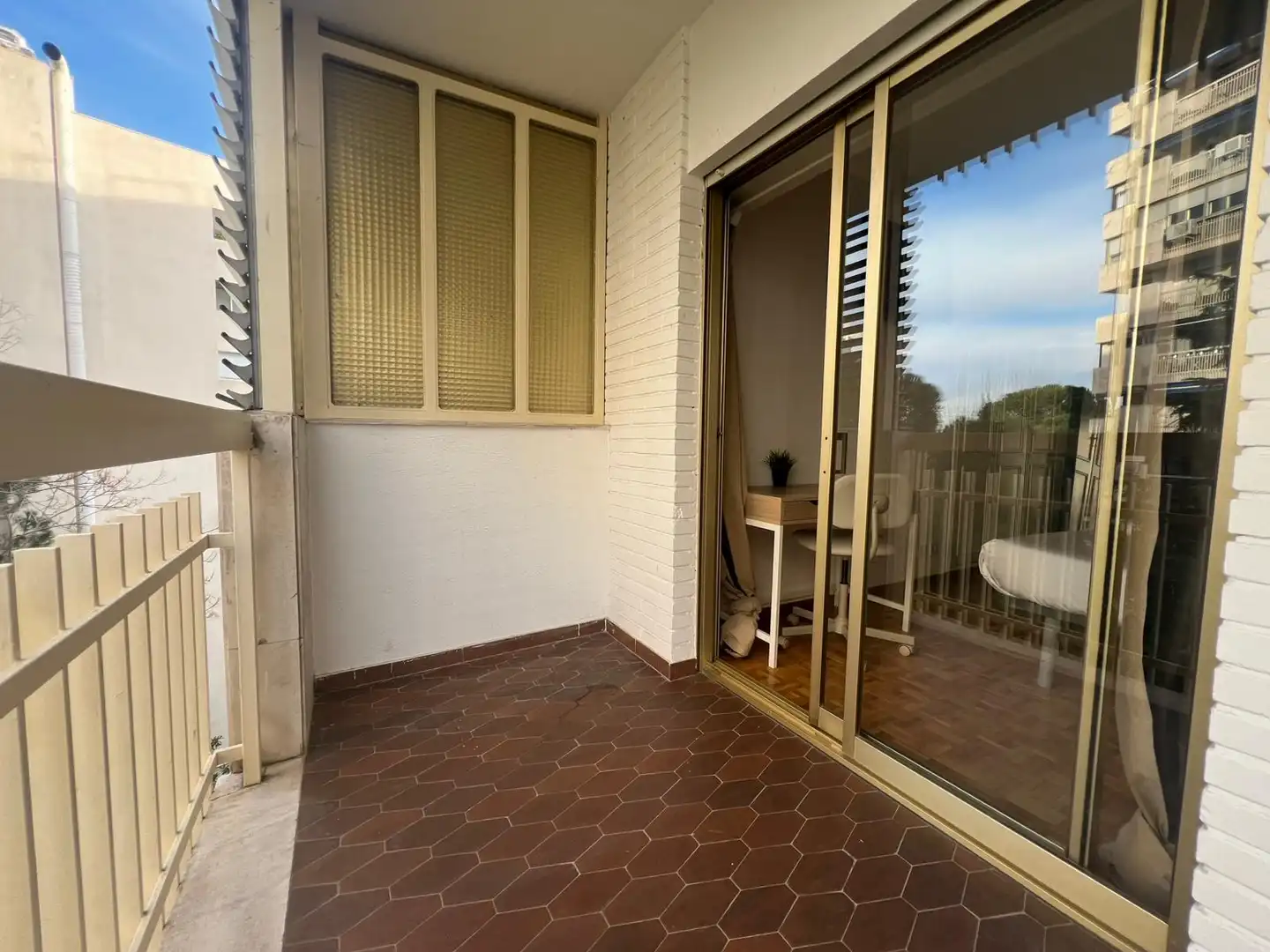Balcony of Flat for share in Madrid  with Air Conditioner, Heating and Terrace