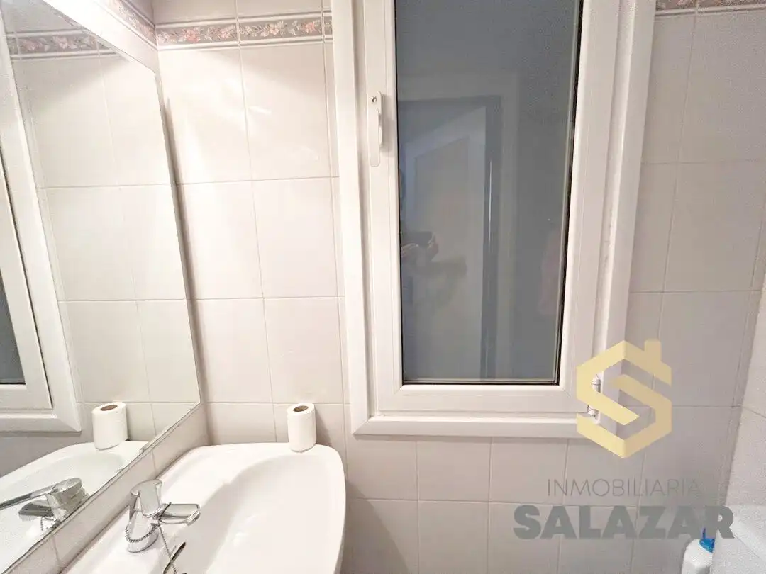 Baño de Piso de alquiler en Bilbao  con Calefacción y Terraza