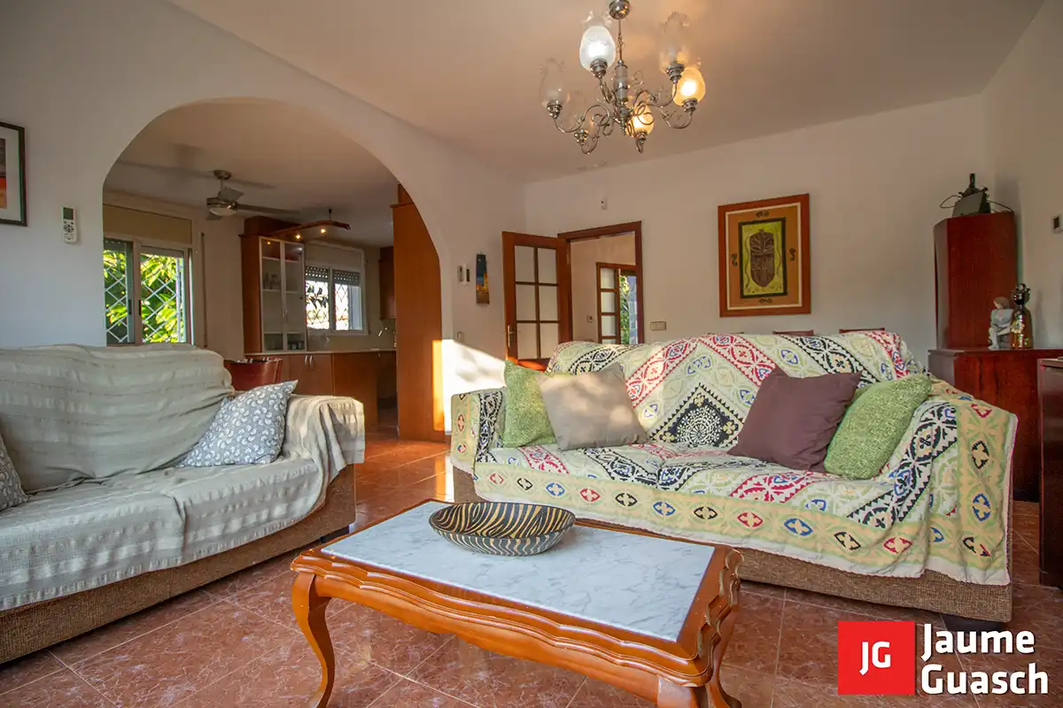 Sala d'estar de Casa o xalet en venda en Torredembarra amb Aire condicionat, Calefacció i Jardí privat
