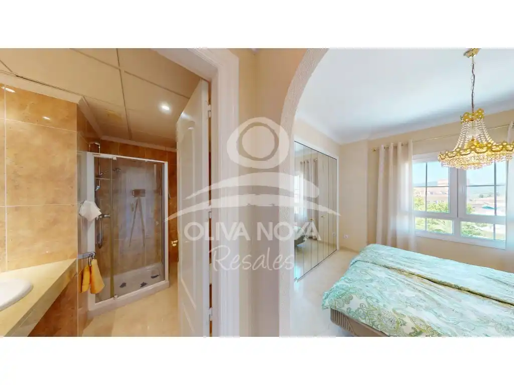 Bedroom of Attic for sale in Oliva  with Terrace, Swimming Pool and Furnished