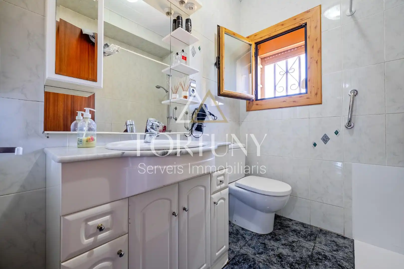 Bedroom of Houses for sale in L'Espluga de Francolí  with Heating, Private garden and Terrace