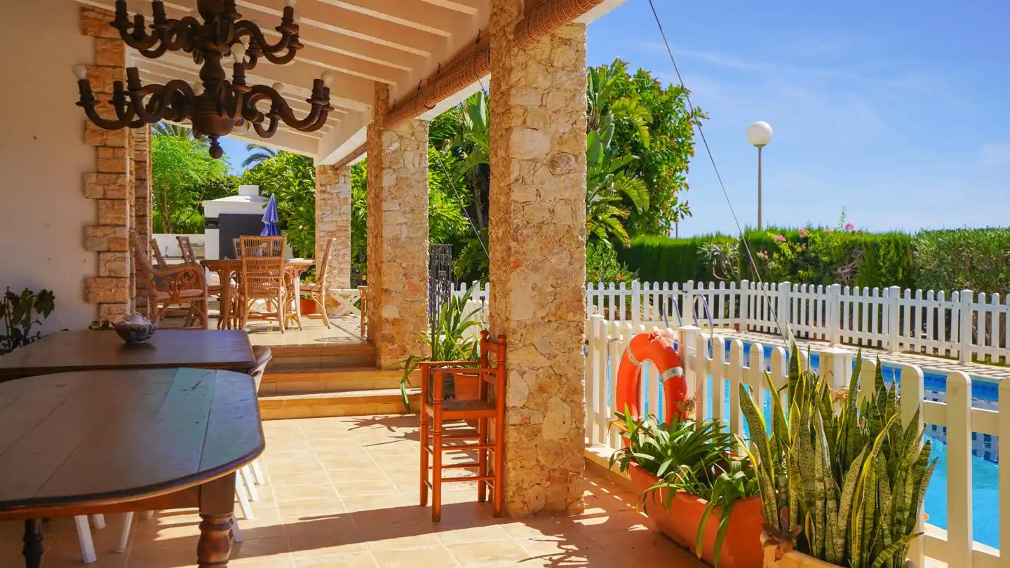 Casa amb terrassa en venda a Avinguda de la Armada Española, imagen 4