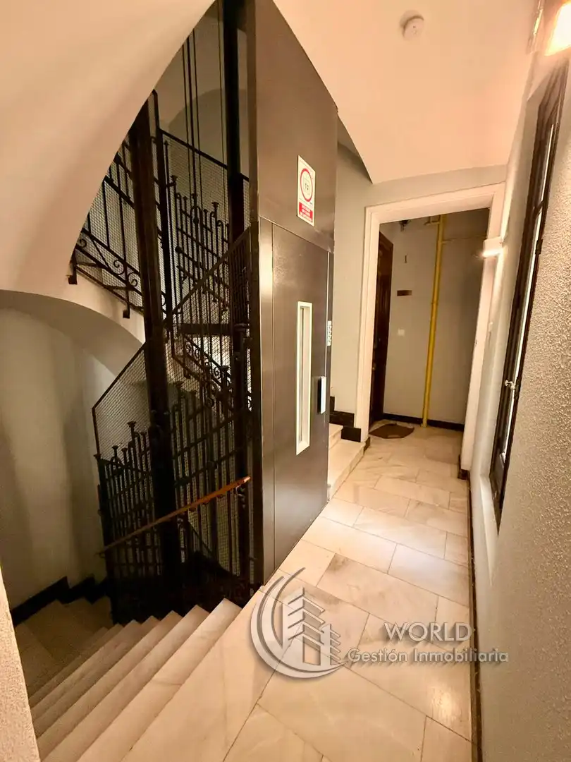 Flat for sale in Madrid  with Air Conditioner and Heating
