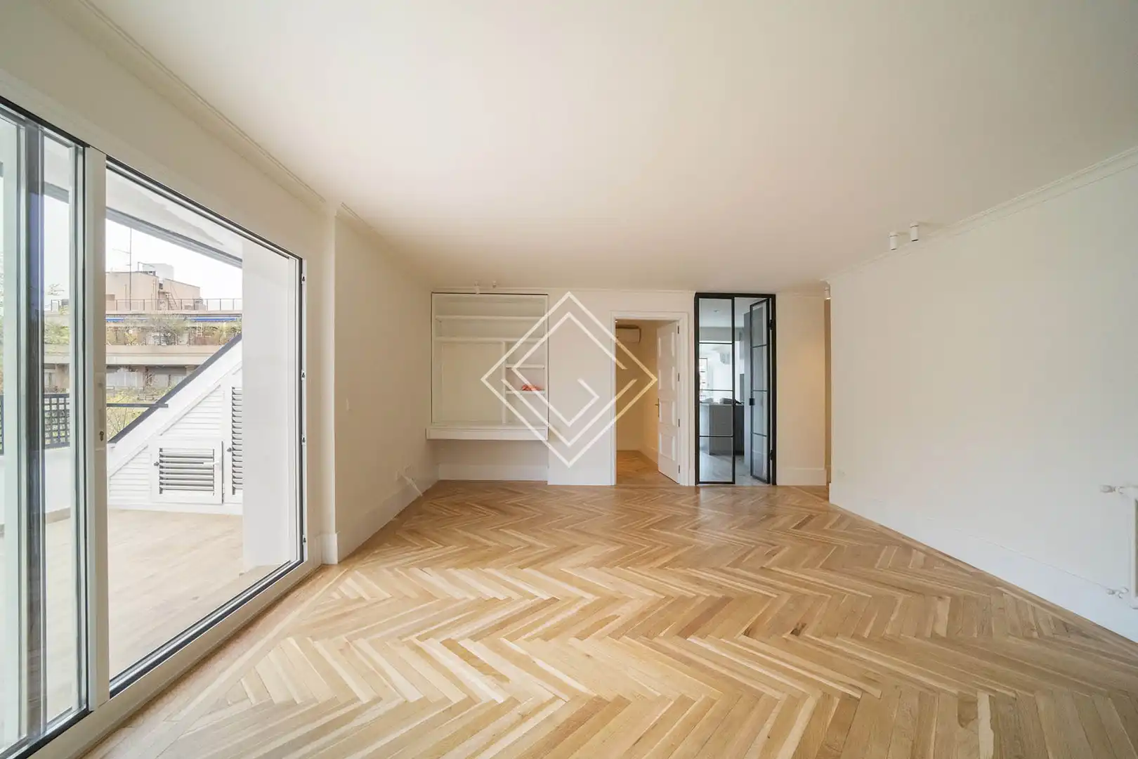 Attic for rent in Madrid  with Air Conditioner, Heating and Terrace
