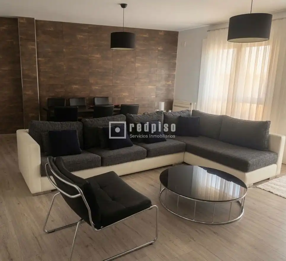 Sala d'estar de Dúplex en venda en Casarrubios del Monte amb Aire condicionat, Calefacció i Parquet