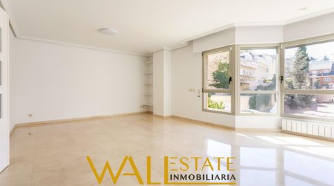 Photo 2 of Flat for sale in Conde Orgaz - Piovera, Madrid Capital