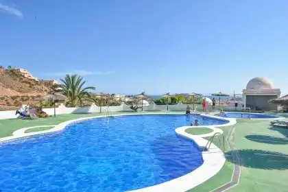 Piscina de Pis en venda en Pulpí amb Aire condicionat, Terrassa i Moblat