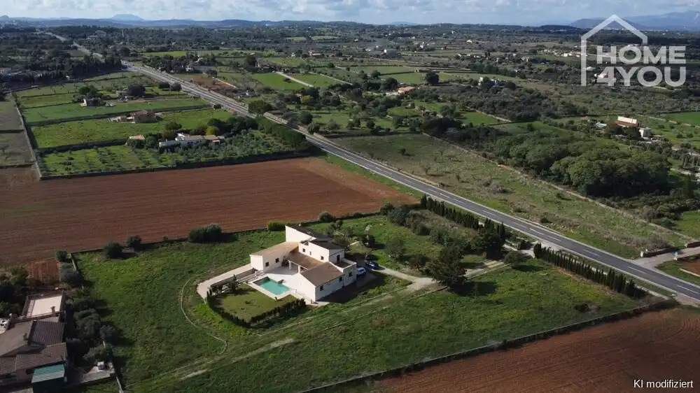 Vista exterior de Casa o xalet en venda en Santa Margalida amb Aire condicionat, Calefacció i Terrassa