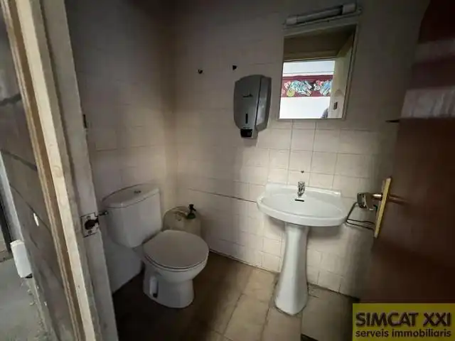 Baño de Nave industrial de alquiler en Vilafant