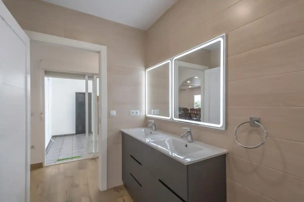 Baño de Casa o chalet en venta en San Miguel de Salinas con Aire acondicionado, Calefacción y Jardín privado