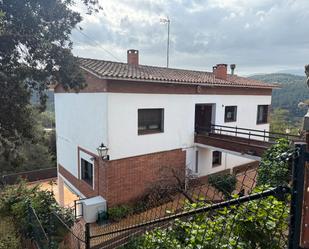 Exterior view of House or chalet for sale in Sant Cugat del Vallès  with Heating, Private garden and Furnished