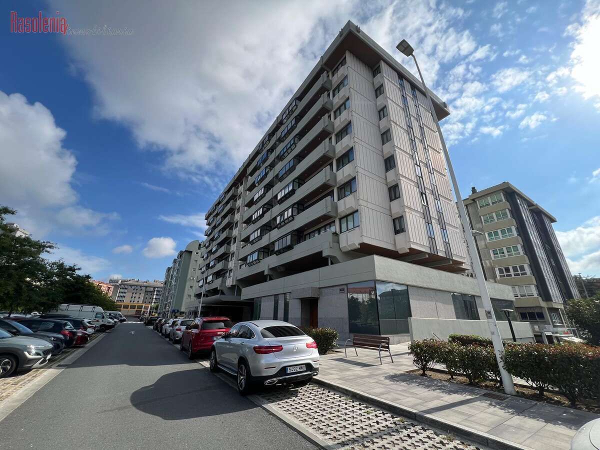 Vista exterior de Pis en venda en A Coruña Capital  amb Calefacció, Terrassa i Traster