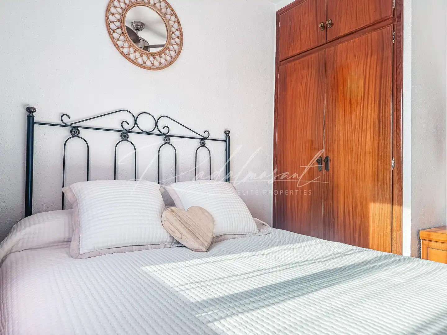 Schlafzimmer von Einfamilien-Reihenhaus zum Verkauf in Cambrils mit Klimaanlage, Heizung und Privatgarten
