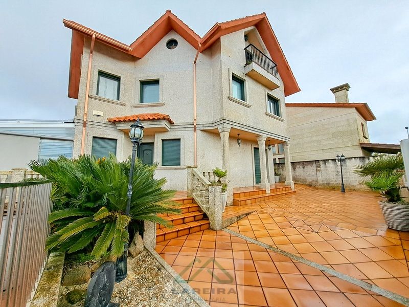 Exterior view of House or chalet to rent in Vigo   with Heating, Parquet flooring and Terrace