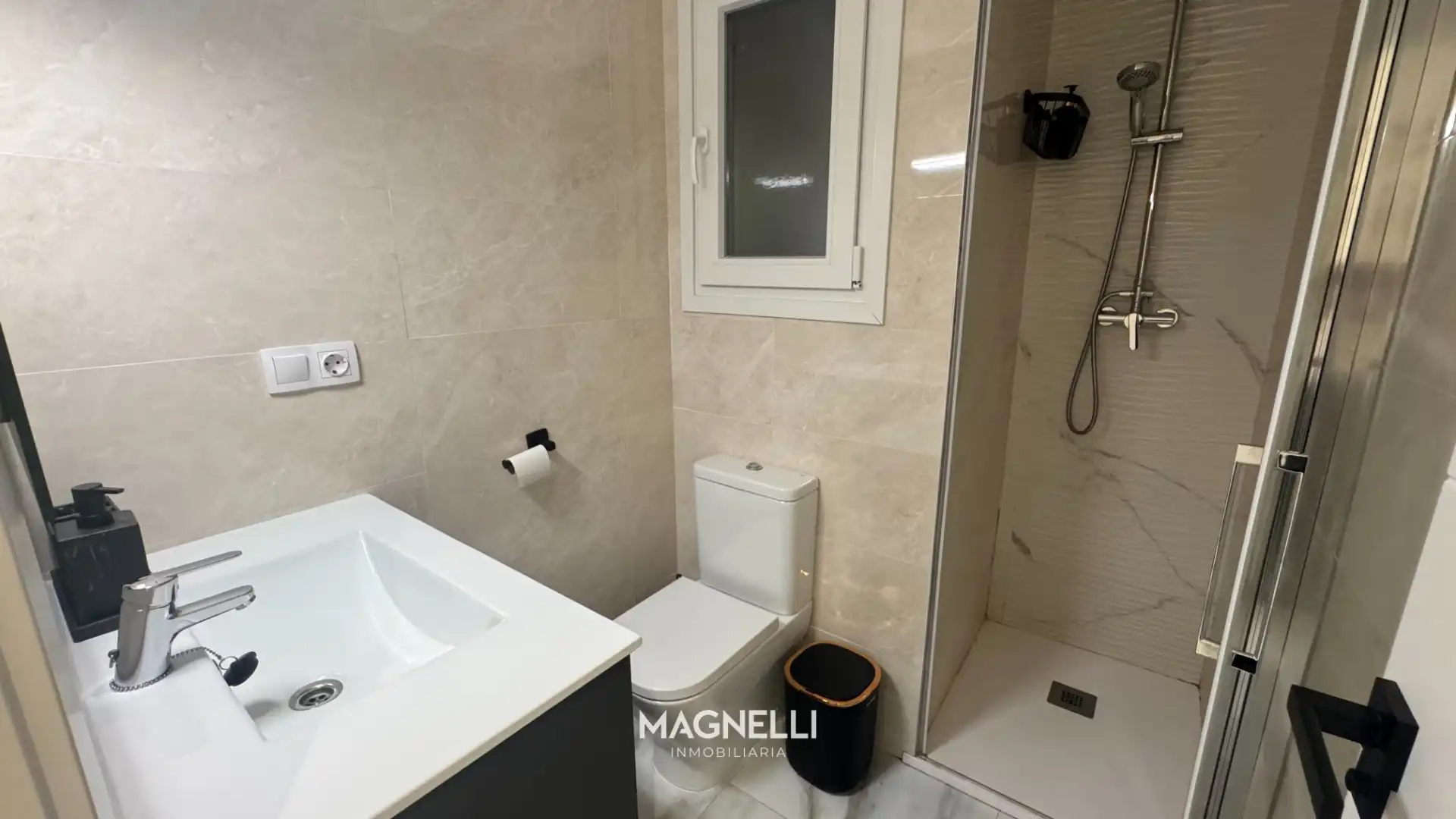 Baño de Piso en venta en Elda con Amueblado