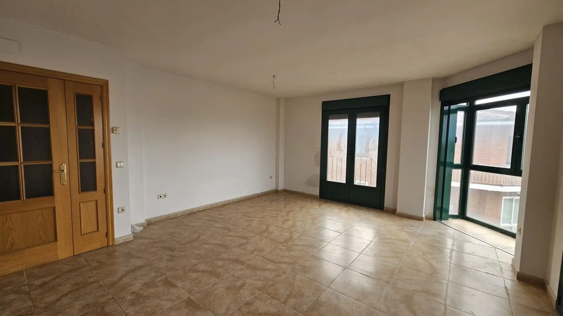 Sala de estar de Piso en venta en Torrijos con Calefacción, Terraza y Trastero