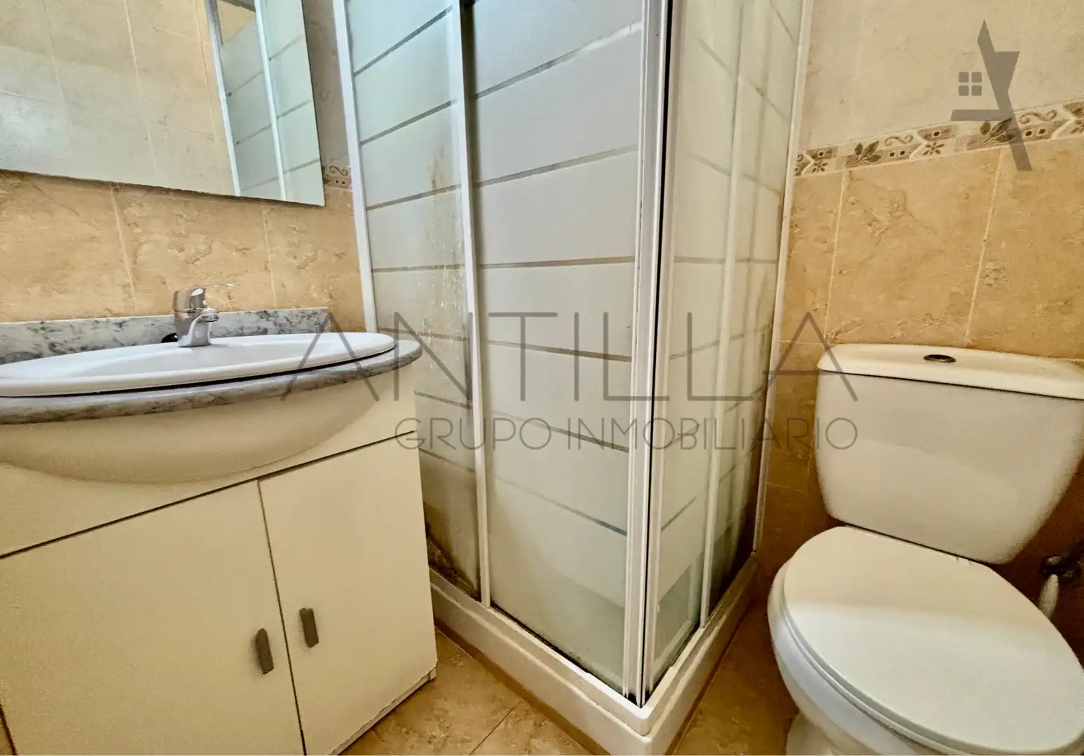 Baño de Piso en venta en Madrid con Aire acondicionado, Calefacción y Alarma