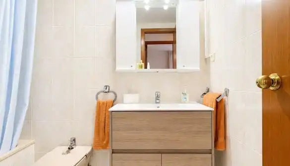 Badezimmer von Wohnungen zum Verkauf in Calonge i Sant Antoni mit Klimaanlage, Terrasse und Abstellraum