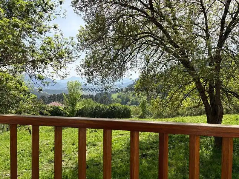 Terrasse von Country house zur Miete in Laudio / Llodio mit Heizung und Balkon