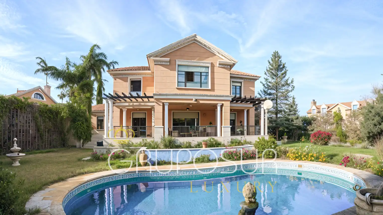 Vista exterior de Casa o chalet en venta en Valladolid con Calefacción, Jardín privado y Parquet