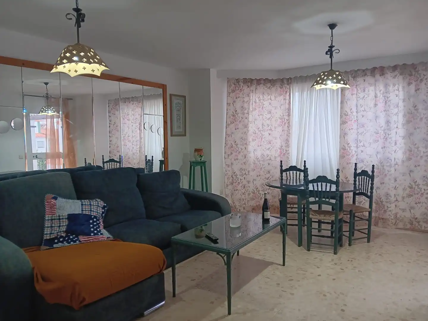 Living room of Flat for rent in La Línea de la Concepción  with Furnished