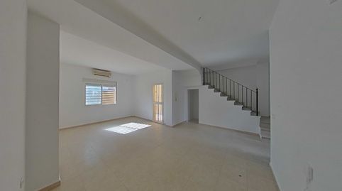Foto 2 de Casa adosada en venta en Cooperativa , Hinojos, Huelva