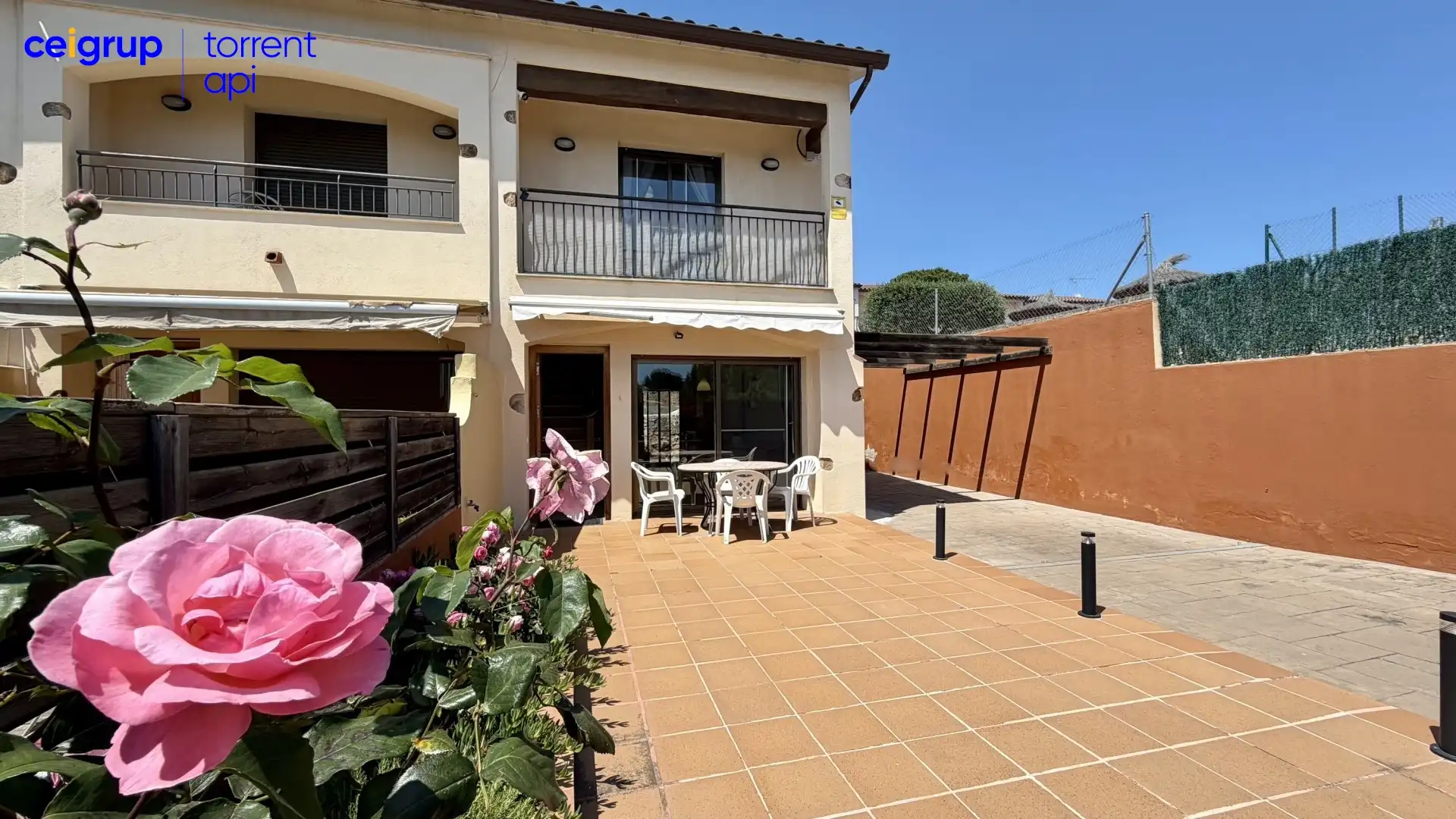 Jardín de Casa adosada en venta en L'Estartit con Terraza, Piscina y Amueblado