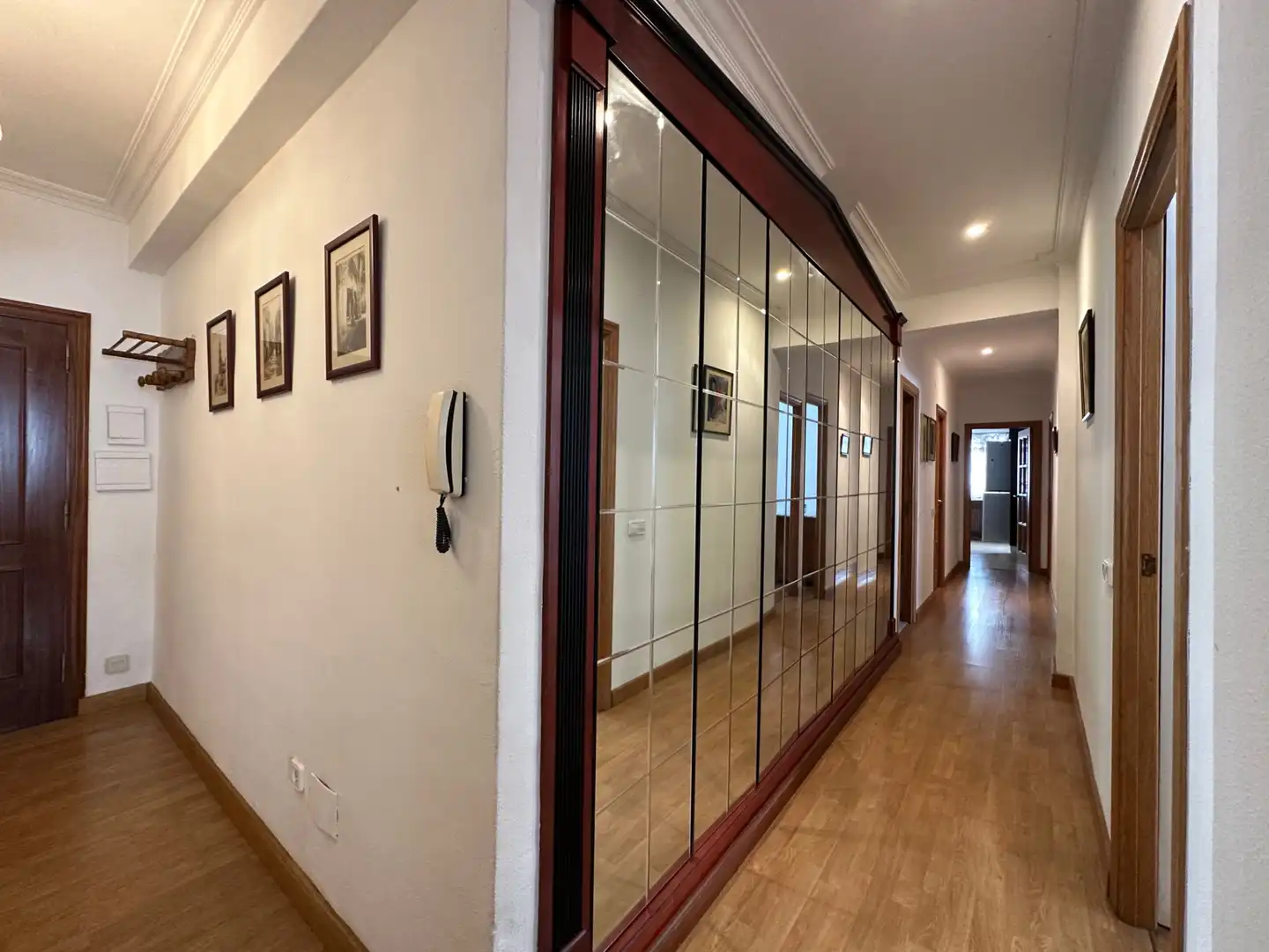 Piso de alquiler en Santiago de Compostela  con Calefacción, Parquet y Amueblado