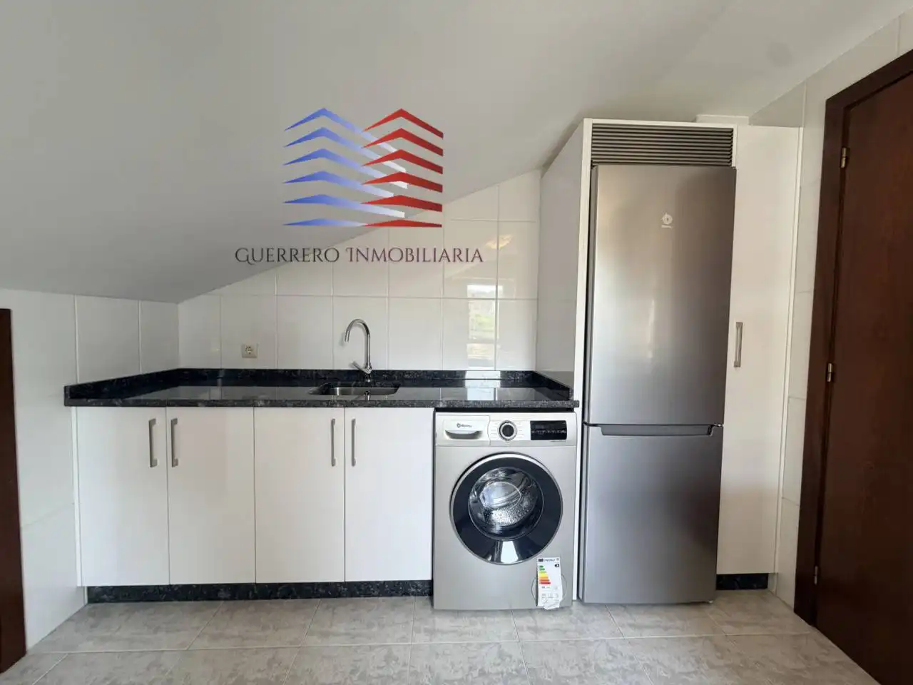 Cuina de Apartament de lloguer en Barbadás amb Calefacció, Parquet i Traster
