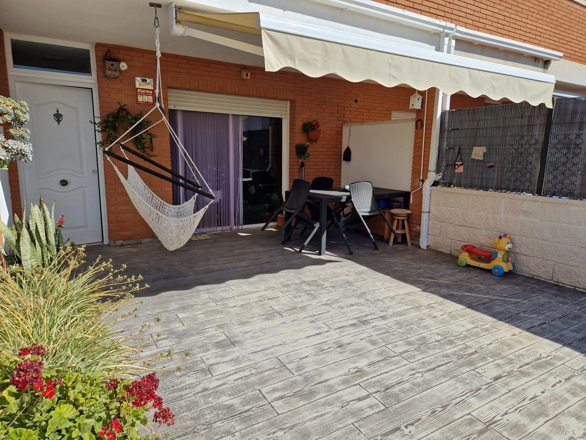 Terrassa de Casa adosada en venda en Mont-roig del Camp amb Calefacció, Terrassa i Balcó