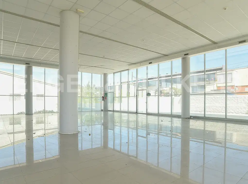Nave industrial en venta en Sant Just Desvern