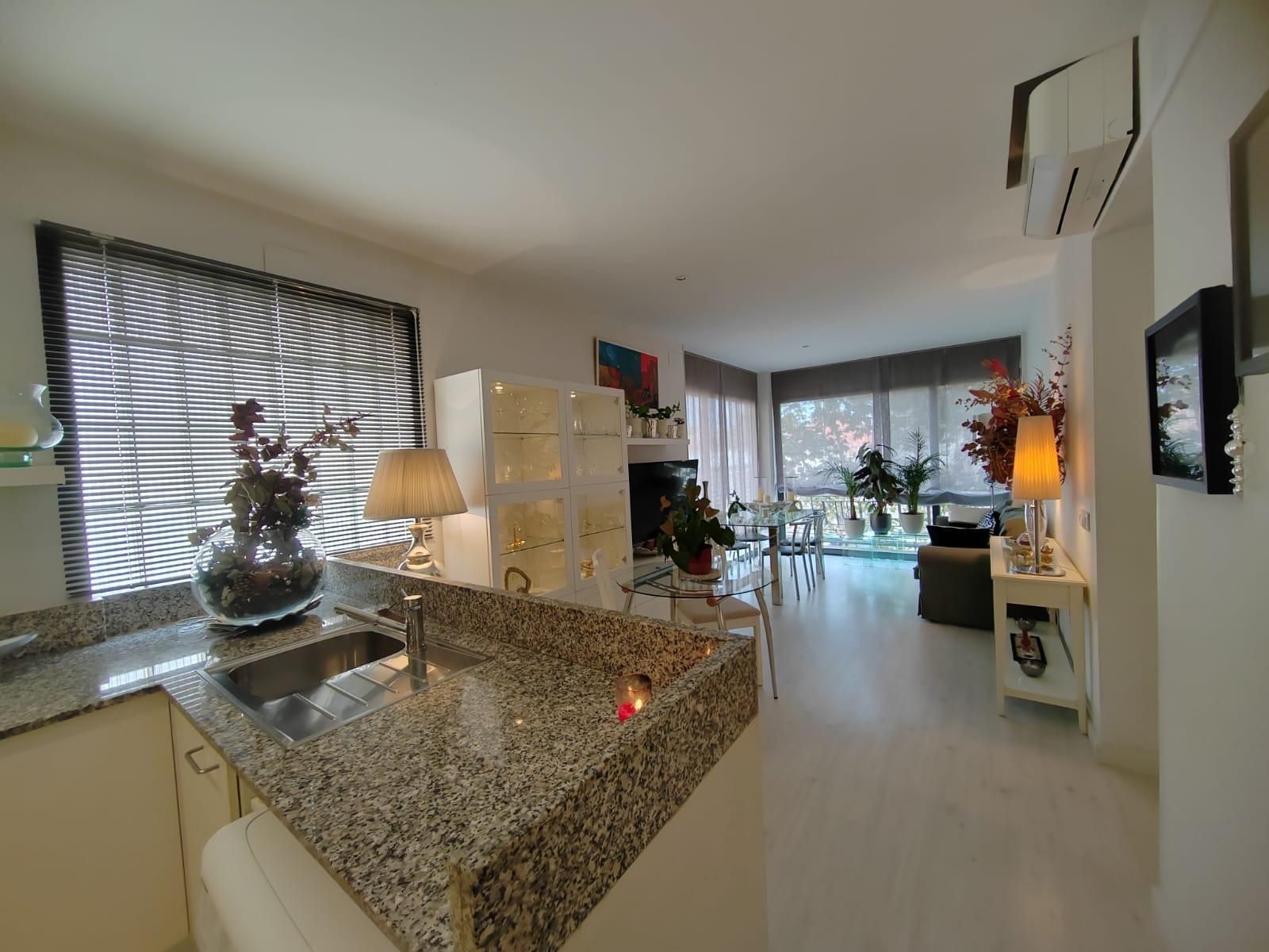 Vista exterior de Pis en venda en Sabadell amb Calefacció, Parquet i Balcó