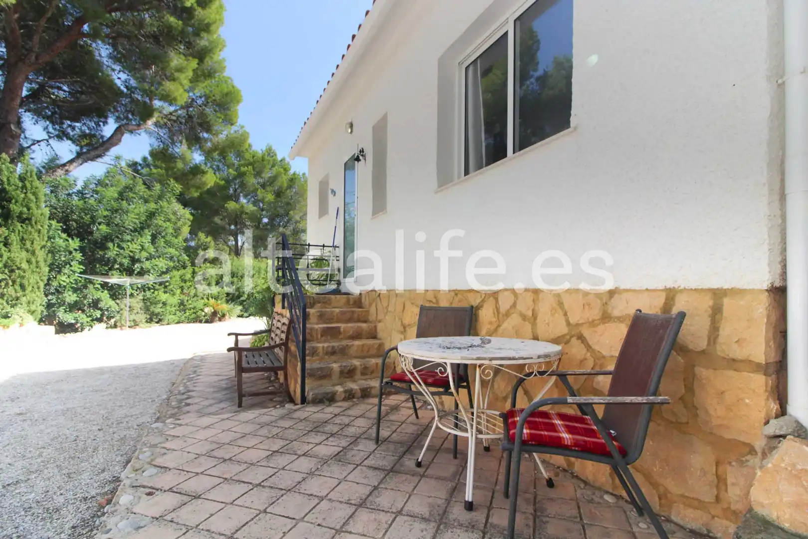 Vista exterior de Casa o xalet en venda en Altea amb Aire condicionat, Jardí privat i Terrassa
