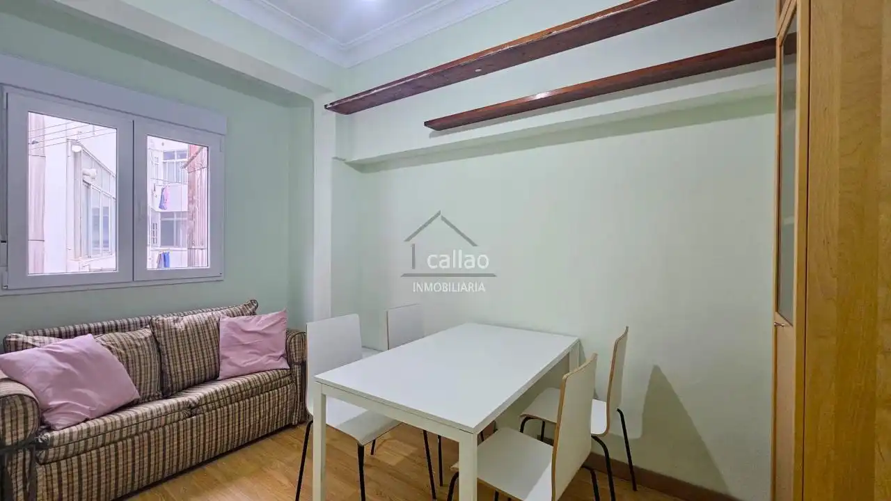 Bedroom of Flat for share in Ferrol  with Heating and Furnished