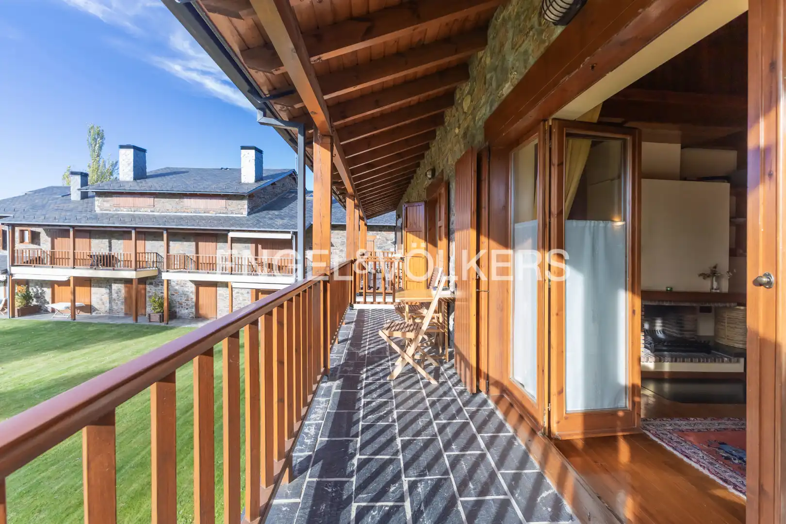 Terraza de Dúplex en venta en Fontanals de Cerdanya con Calefacción, Parquet y Terraza