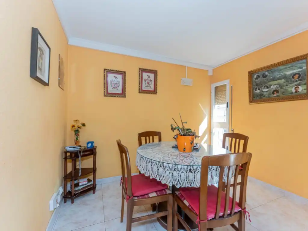Menjador de Apartament en venda en Barcelona