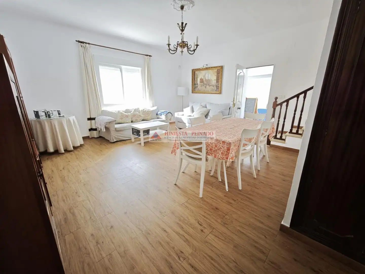 Sala d'estar de Casa o xalet en venda en El Puerto de Santa María amb Aire condicionat i Piscina