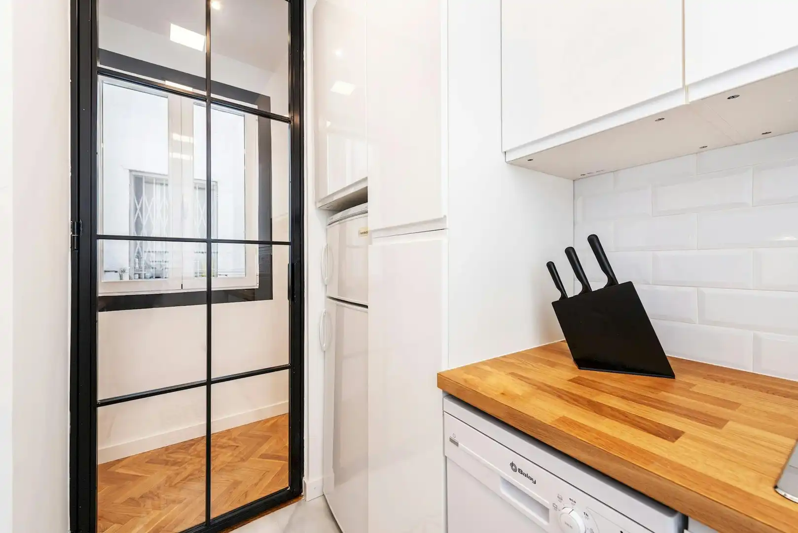 Cocina de Piso de alquiler en Madrid con Aire acondicionado, Calefacción y Lavadora