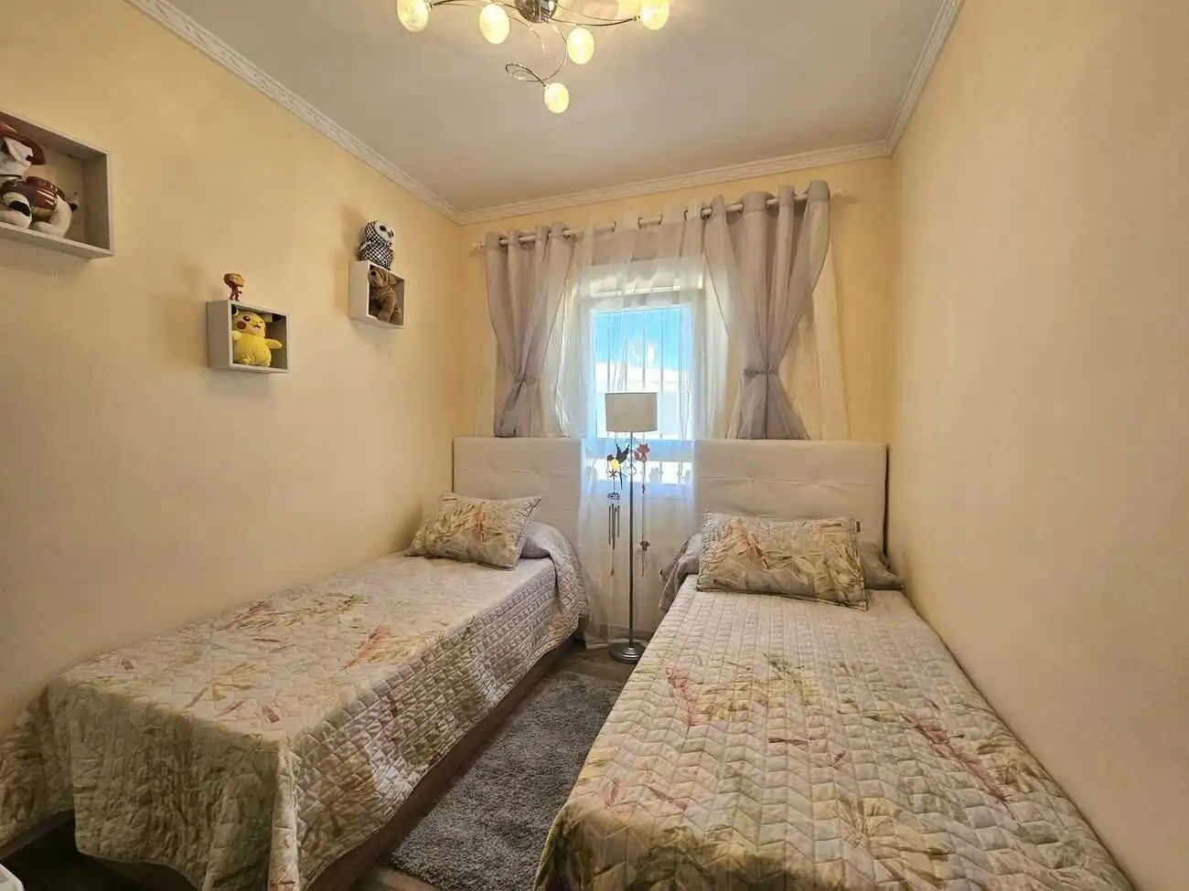 Dormitori de Casa o xalet en venda en Torrevieja amb Aire condicionat, Jardí privat i Terrassa