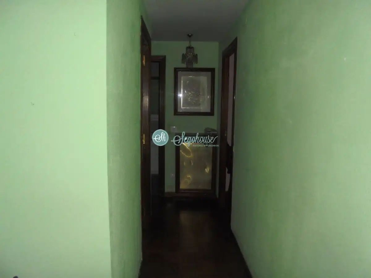 Piso en venta en Segovia con Calefacción, Parquet y Trastero