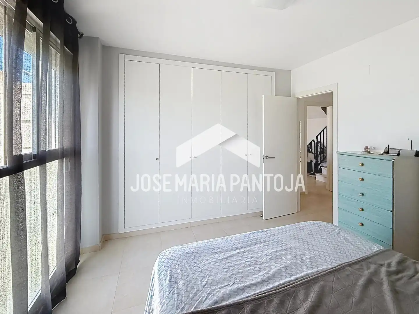 Bedroom of Flat for sale in Arcos de la Frontera  with Air Conditioner, Heating and Storage room