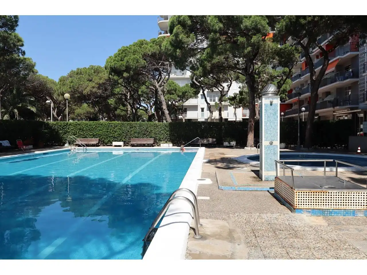 Piscina de Piso en venta en Blanes con Calefacción, Terraza y Amueblado