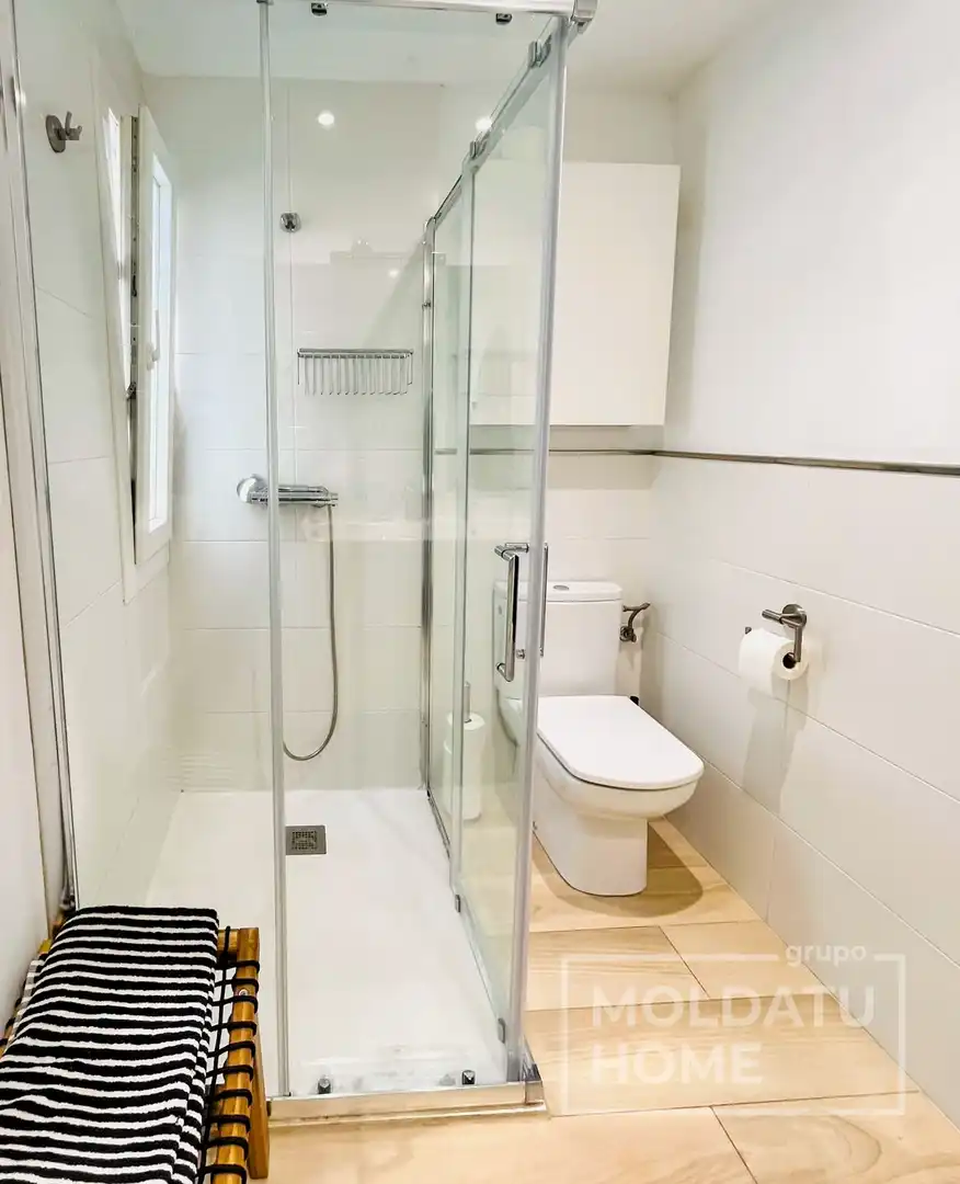 Baño de Piso en venta en Donostia - San Sebastián  con Aire acondicionado, Calefacción y Terraza
