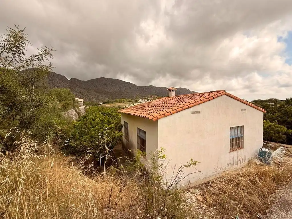 Vista exterior de Finca rústica en venda en Sanet y Negrals amb Calefacció i Jardí privat